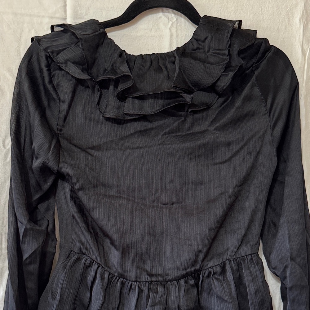 Guess Sana Ruffle Blouse in black - Picture 8 of 8